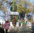Воспитанники подростково-молодежных клубов  проводят мероприятия по благоустройству памятников и мемориалов героям  войны - Городской Совет депутатов г. Энгельс   